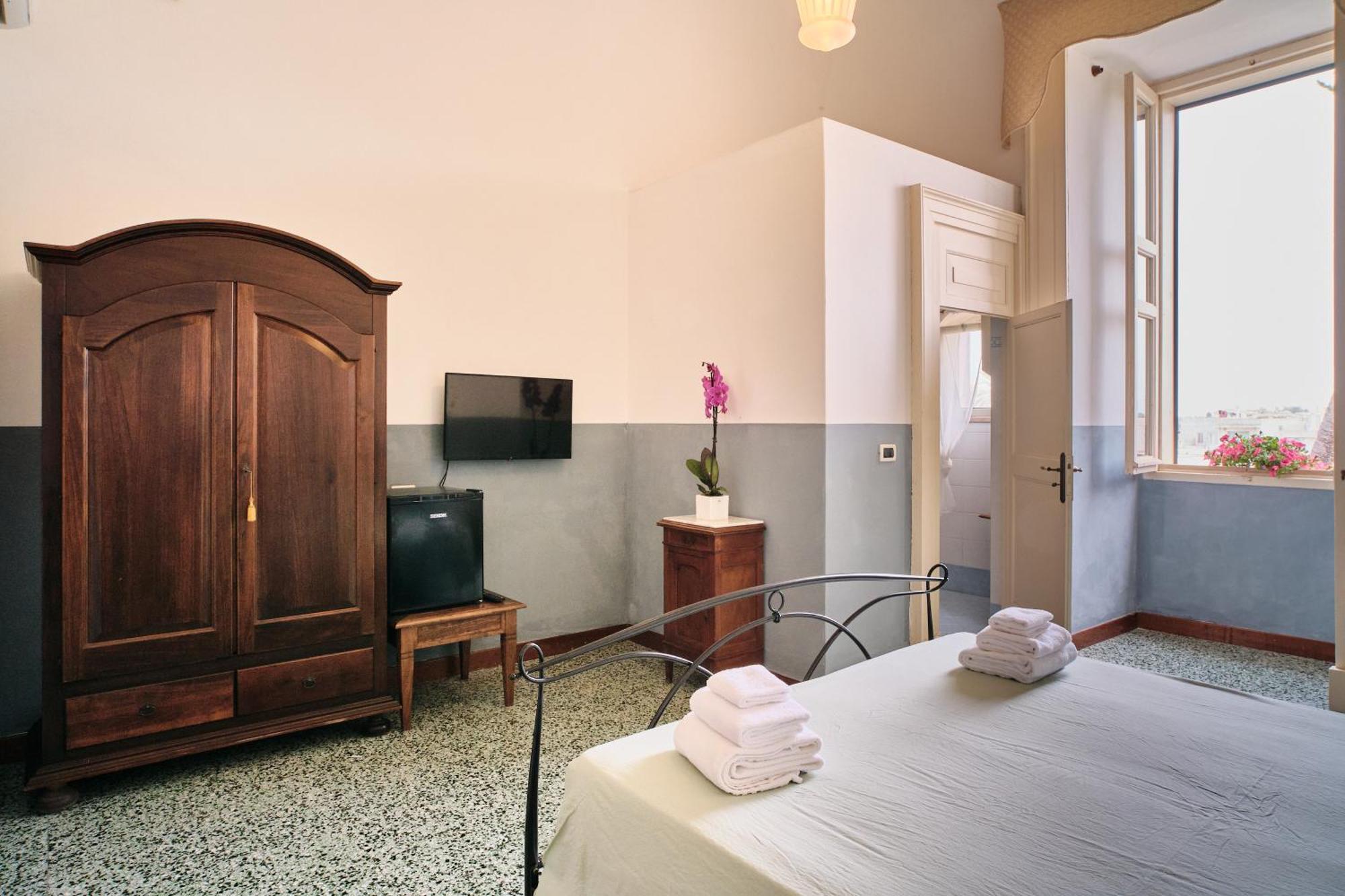 Hotel Palazzo Scarciglia Minervino di Lecce Exterior foto